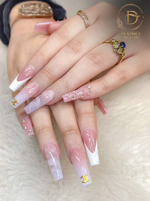 D. Vinci Nail & Lash